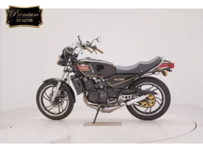 Yamaha RZ250  с аукциона в Японии