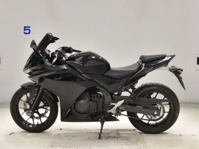 Honda CBR400R  с аукциона в Японии
