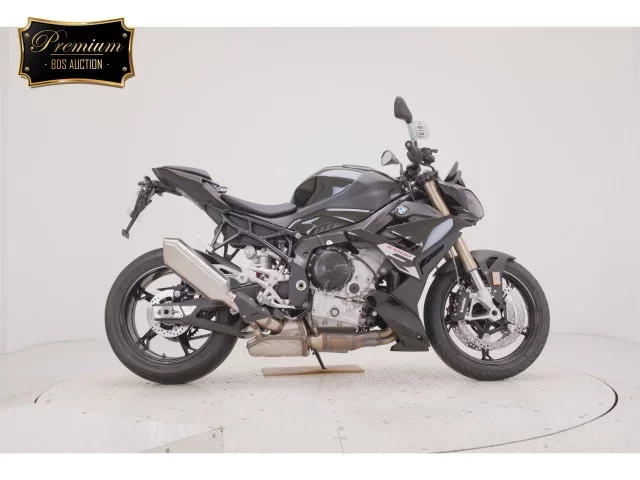 BMW  S1000R лот № 7616 оценка 8  с аукциона в Японии