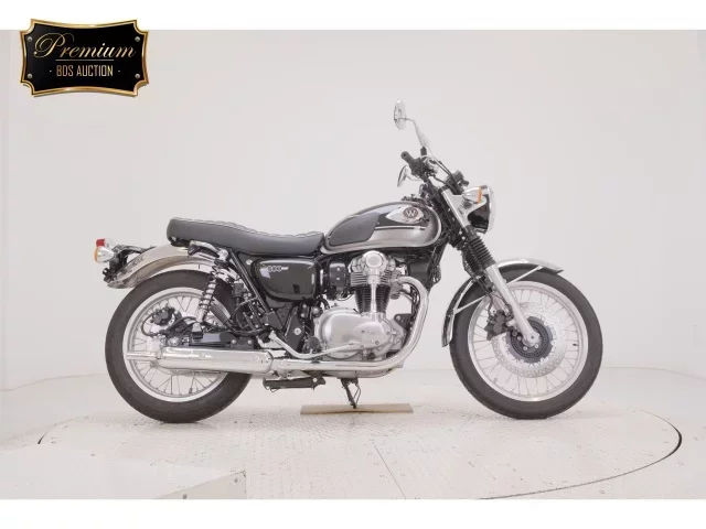 Kawasaki W800-2 лот № 0121 оценка 7  с аукциона в Японии
