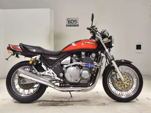 Kawasaki ZEPHYR1100RS лот № 2796 оценка 4  с аукциона в Японии