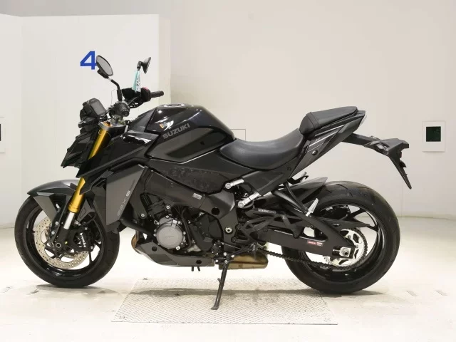 Suzuki GSX-S1000-2