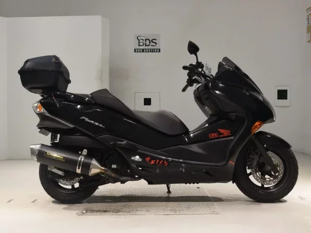 Honda FORZA Z лот № 5356 оценка 4  с аукциона в Японии