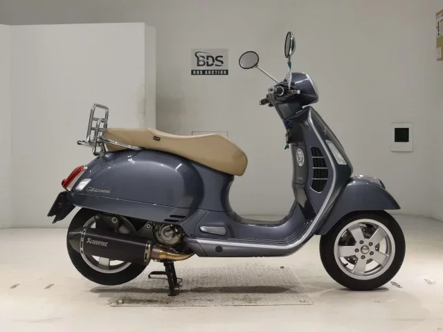 Vespa GTS250IE лот № 0248 оценка 5  с аукциона в Японии