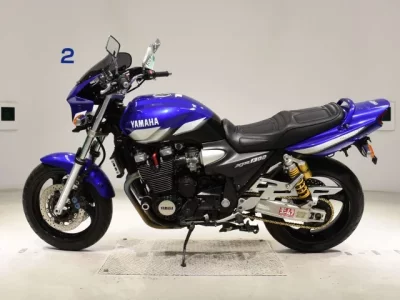 Yamaha XJR1300  с аукциона в Японии
