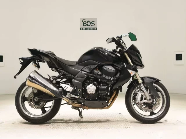 Kawasaki Z1000-3 лот № 7869 оценка 4  с аукциона в Японии