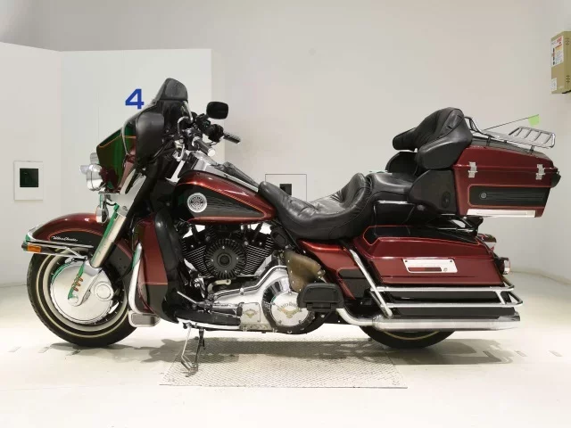 Harley-Davidson HARLEY FLHTCU1450