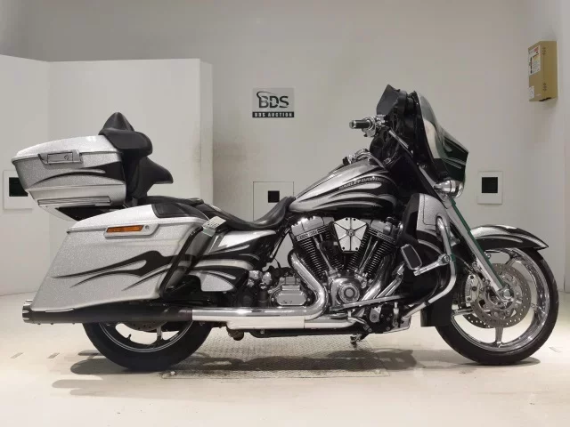 Harley-Davidson HARLEY FLHXSE1800CVO лот № 2917 оценка 5  с аукциона в Японии