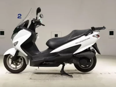 Suzuki BURGMAN200  с аукциона в Японии