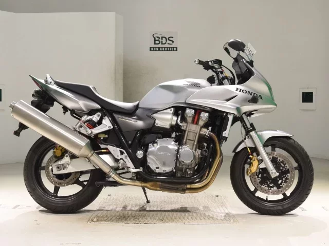 Honda CB1300SF BOLDOR лот № 8171 оценка 5  с аукциона в Японии