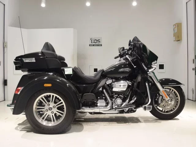 Harley-Davidson HARLEY FLHTCUTG1750 лот № 5311 оценка 5  с аукциона в Японии