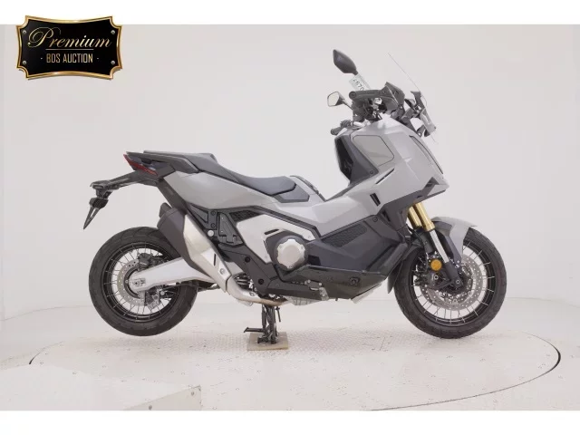 Honda X-ADV750-2 лот № 2670 оценка 7  с аукциона в Японии