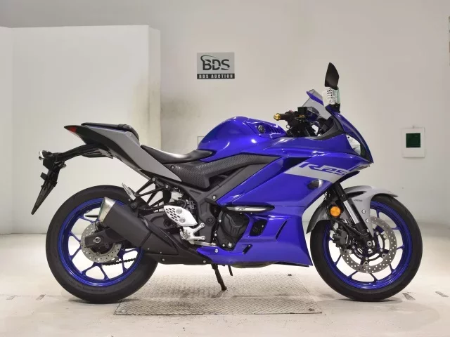 Yamaha YZF-R25A лот № 8077 оценка 4  с аукциона в Японии