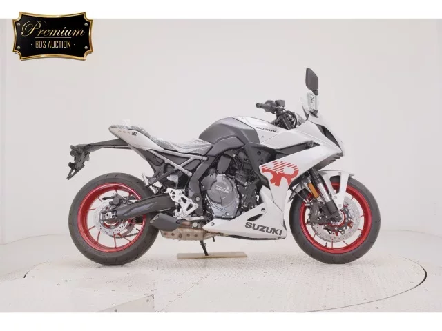Suzuki GSX-8R лот № 7622 оценка 9  с аукциона в Японии