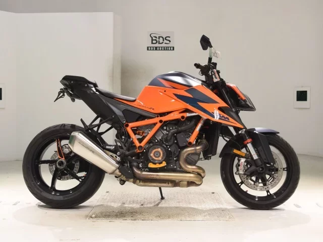 KTM  1290 SUPER DUKE R лот № 5138 оценка 6  с аукциона в Японии