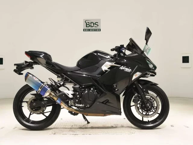 Kawasaki NINJA400-2 лот № 2772 оценка 5  с аукциона в Японии