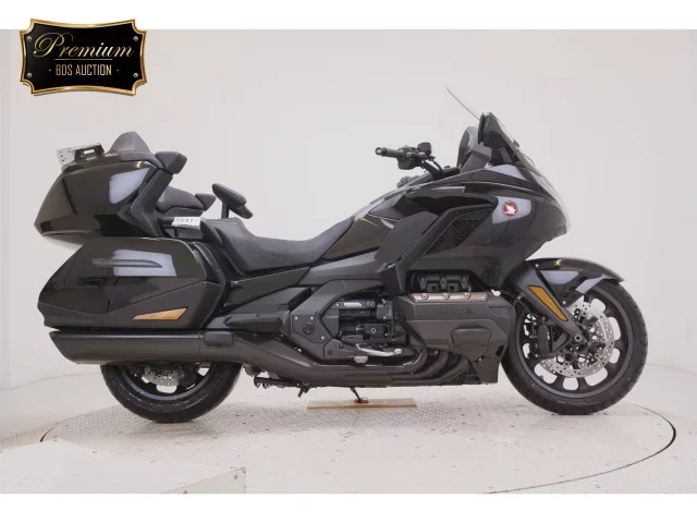 Honda GL1800 TOUR D лот № 2641 оценка 5  с аукциона в Японии