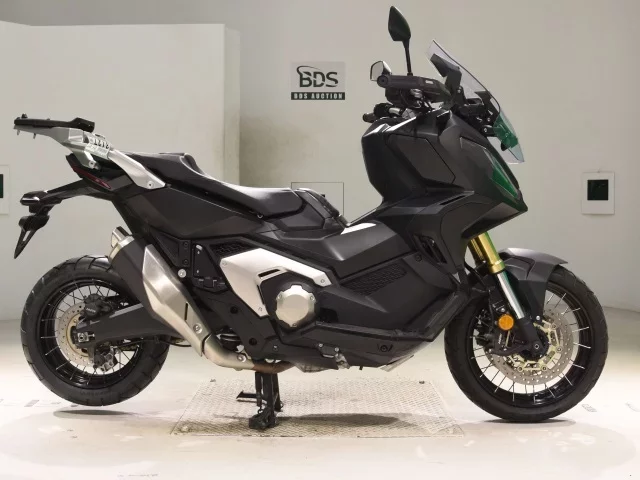 Honda X-ADV750-2 лот № 3127 оценка 5  с аукциона в Японии