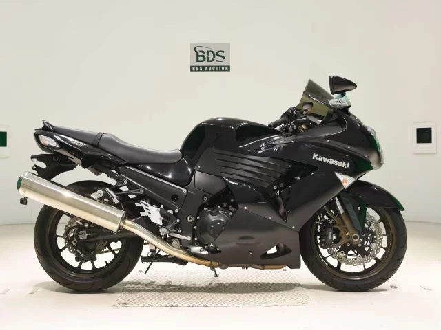 Kawasaki ZZR1400 лот № 7973 оценка 4  с аукциона в Японии