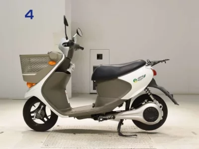 Suzuki E-LET S