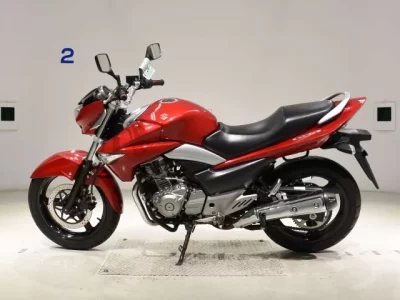 Suzuki GSR250  с аукциона в Японии