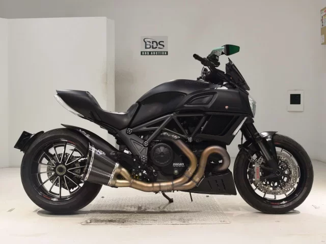 Ducati DUCATI DIAVEL DARK