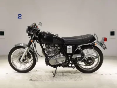 Yamaha SR400-5  с аукциона в Японии