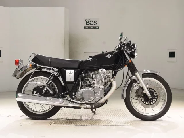 Yamaha SR400-5 лот № 5313 оценка 4  с аукциона в Японии