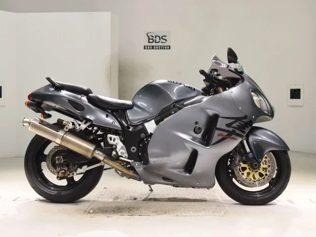 Suzuki GSX1300R HAYABUSA лот № 5047 оценка 4  с аукциона в Японии