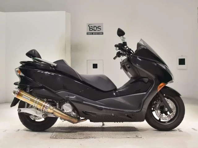 Honda FORZA Z лот № 0573 оценка 4  с аукциона в Японии