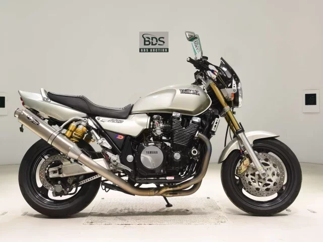 Yamaha XJR1200 лот № 5063 оценка 5  с аукциона в Японии