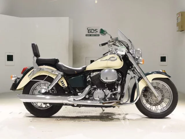 Honda SHADOW400 лот № 5334 оценка 4  с аукциона в Японии