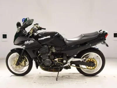 Kawasaki GPZ1100-2  с аукциона в Японии