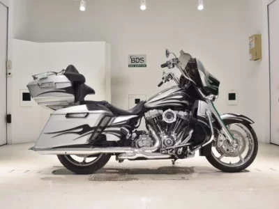 Harley-Davidson HARLEY FLHXSE1800CVO  с аукциона в Японии