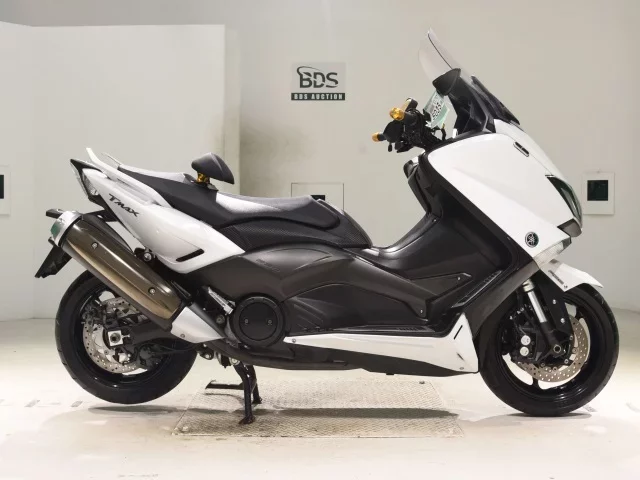 Yamaha T-MAX530 лот № 5035 оценка 5  с аукциона в Японии