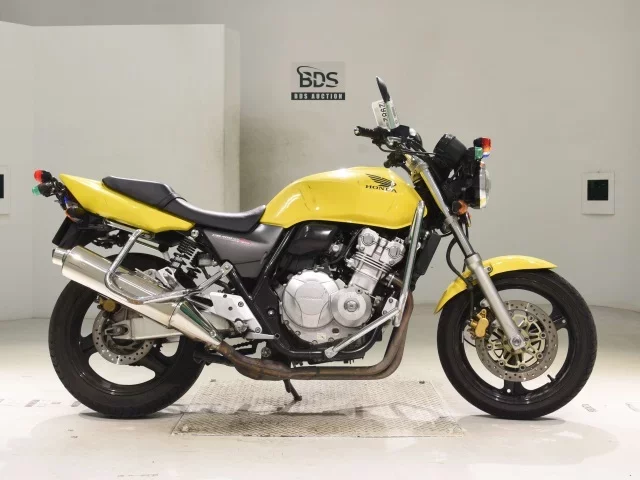 Honda CB400SFV-1 лот № 2982 оценка 4  с аукциона в Японии