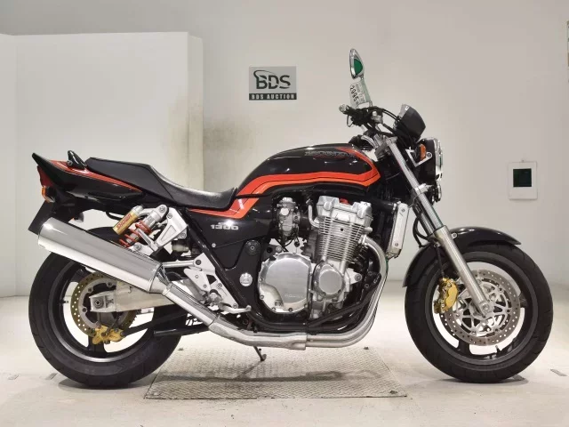 Honda CB1300SF лот № 2995 оценка 5  с аукциона в Японии