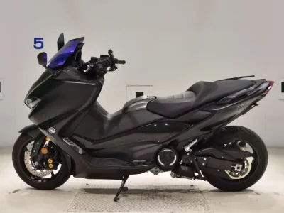 Yamaha T-MAX560T лот № 3062 оценка 6  с аукциона в Японии 2