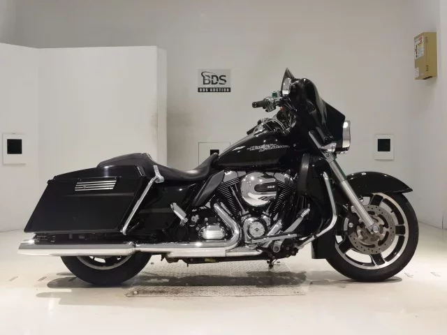 Harley-Davidson HARLEY FLHX1690 лот № 0522 оценка 4  с аукциона в Японии