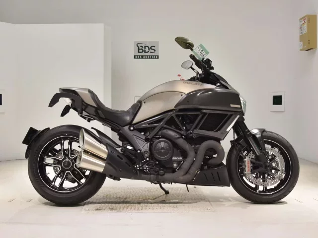 Ducati  DIAVEL TITANIUM лот № 7751 оценка 5  с аукциона в Японии