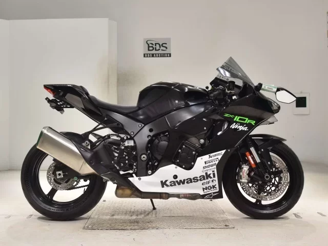 Kawasaki ZX-10RA лот № 2842 оценка 4  с аукциона в Японии