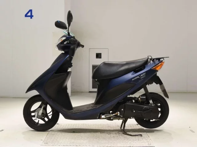 Suzuki ADDRESS V50-3