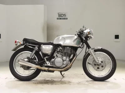 Yamaha SR400-2  с аукциона в Японии