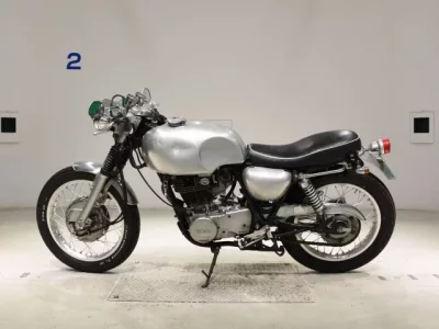 Yamaha SR400-2  с аукциона в Японии