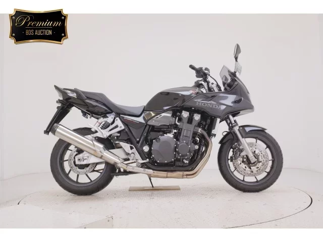 Honda CB1300SF BOLDOR лот № 0141 оценка 7  с аукциона в Японии