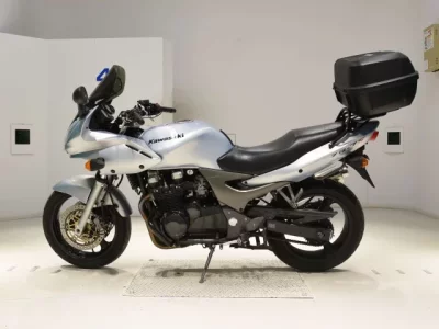 Kawasaki ZR-7S  с аукциона в Японии