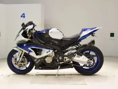 BMW BMW HP4  с аукциона в Японии