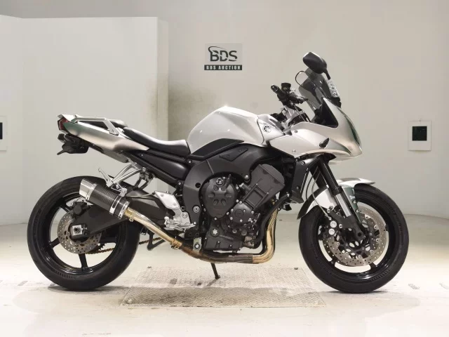 Yamaha FZ-1 FEATHER лот № 2761 оценка 5  с аукциона в Японии