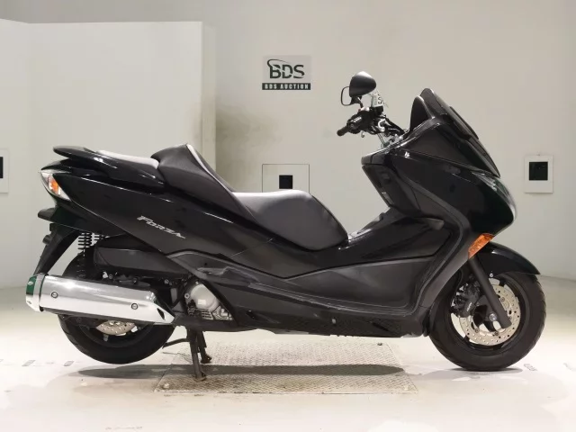 Honda FORZA Z лот № 5022 оценка 4  с аукциона в Японии