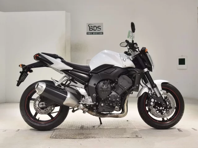 Yamaha FZ-1N лот № 8112 оценка 4  с аукциона в Японии